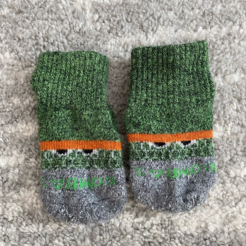 Bomba Oscar the Grouch toddler grip socks